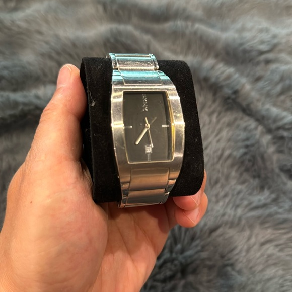Classic DKNY Metal Watch - Picture 1 of 2